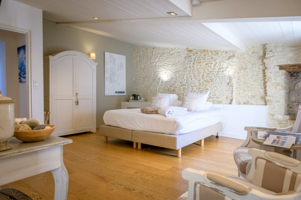 Le Chai, chambres d'hôte avec grand lit 2 places sur l'île de Ré